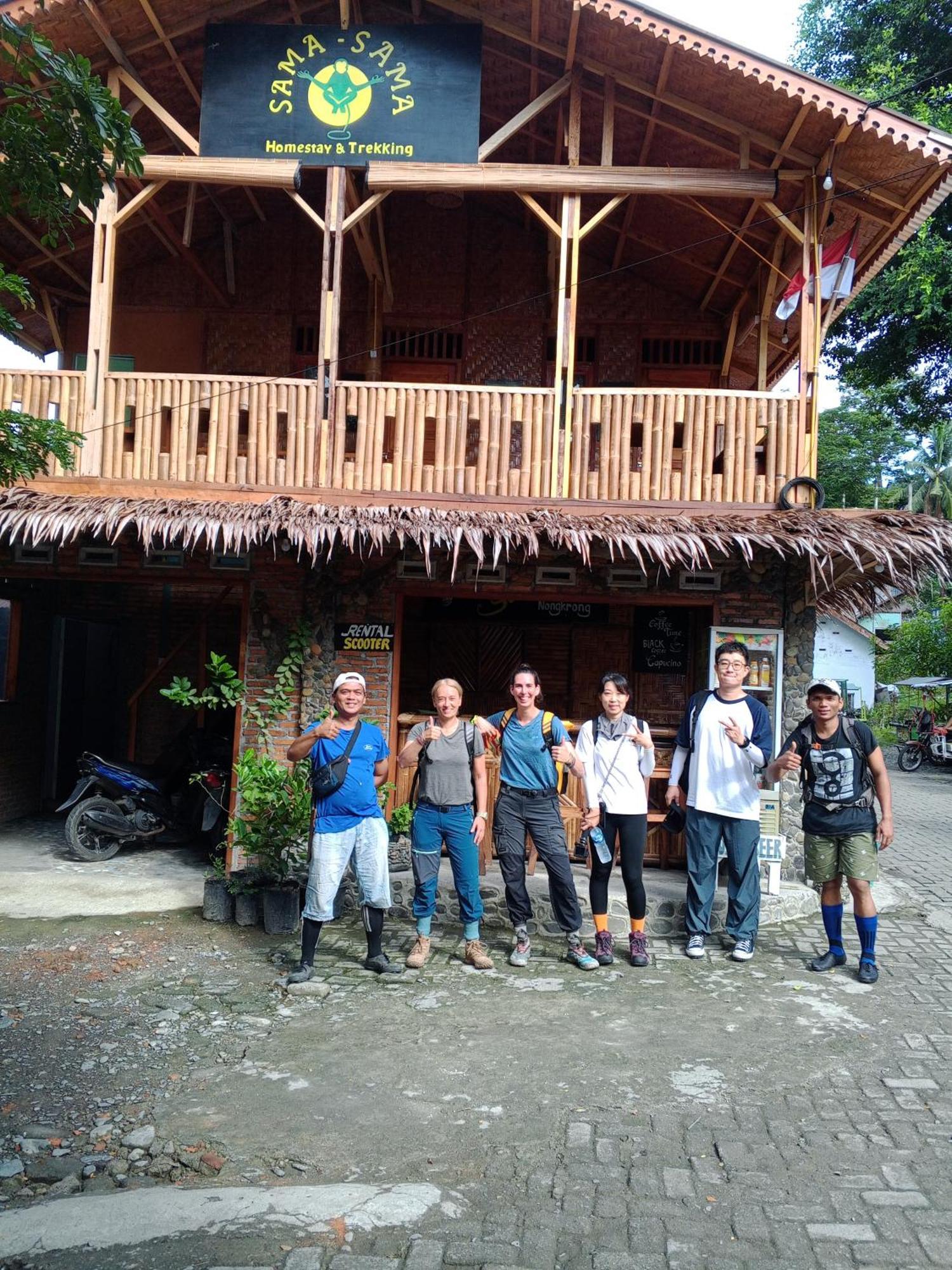 Sama Sama Homestay & Trekking Only Stay Here Book Trekking And Transport With Us Bukit Lawang Exteriér fotografie