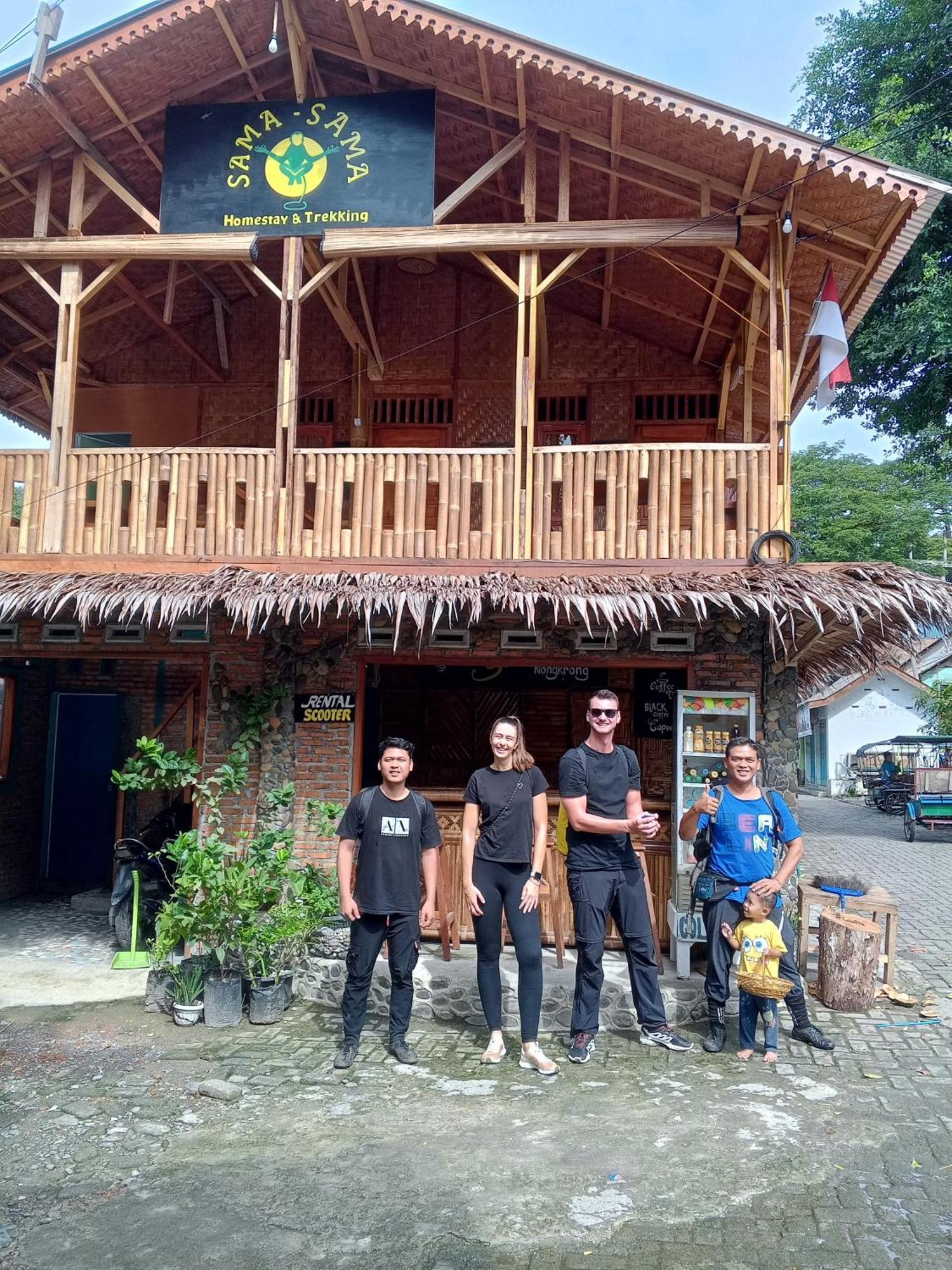 Sama Sama Homestay & Trekking Only Stay Here Book Trekking And Transport With Us Bukit Lawang Exteriér fotografie