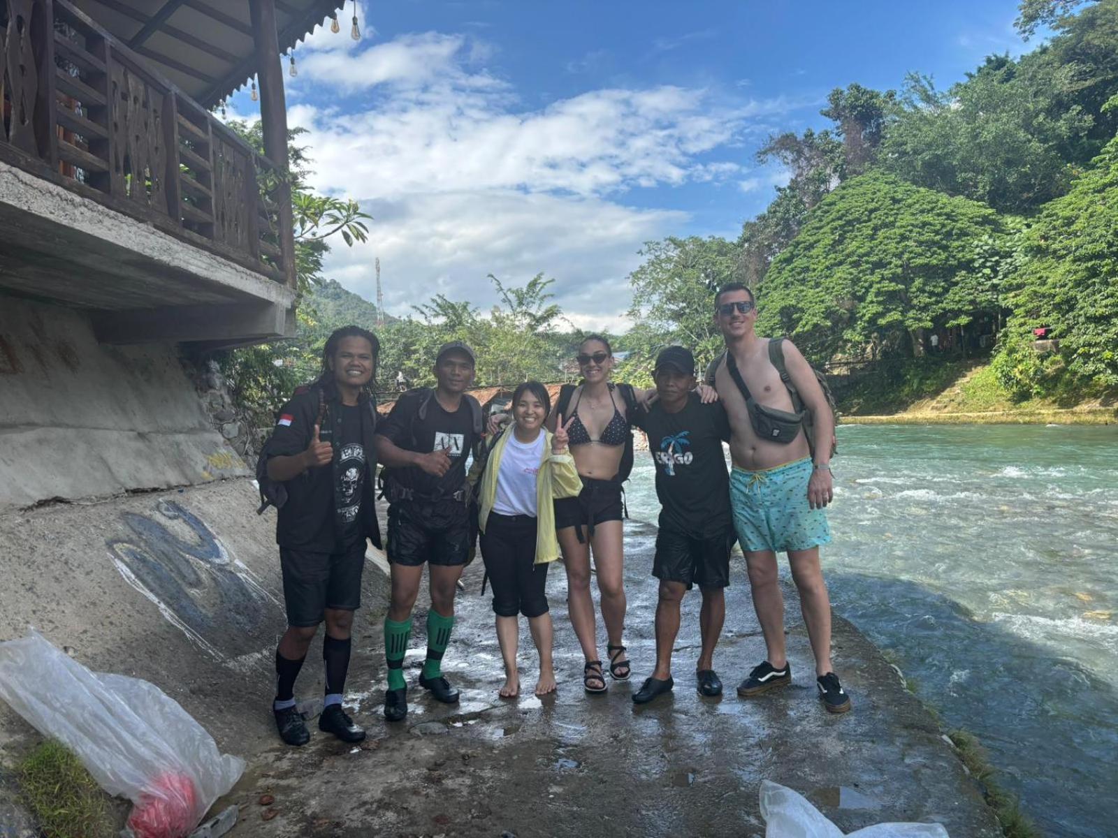 Sama Sama Homestay & Trekking Only Stay Here Book Trekking And Transport With Us Bukit Lawang Exteriér fotografie