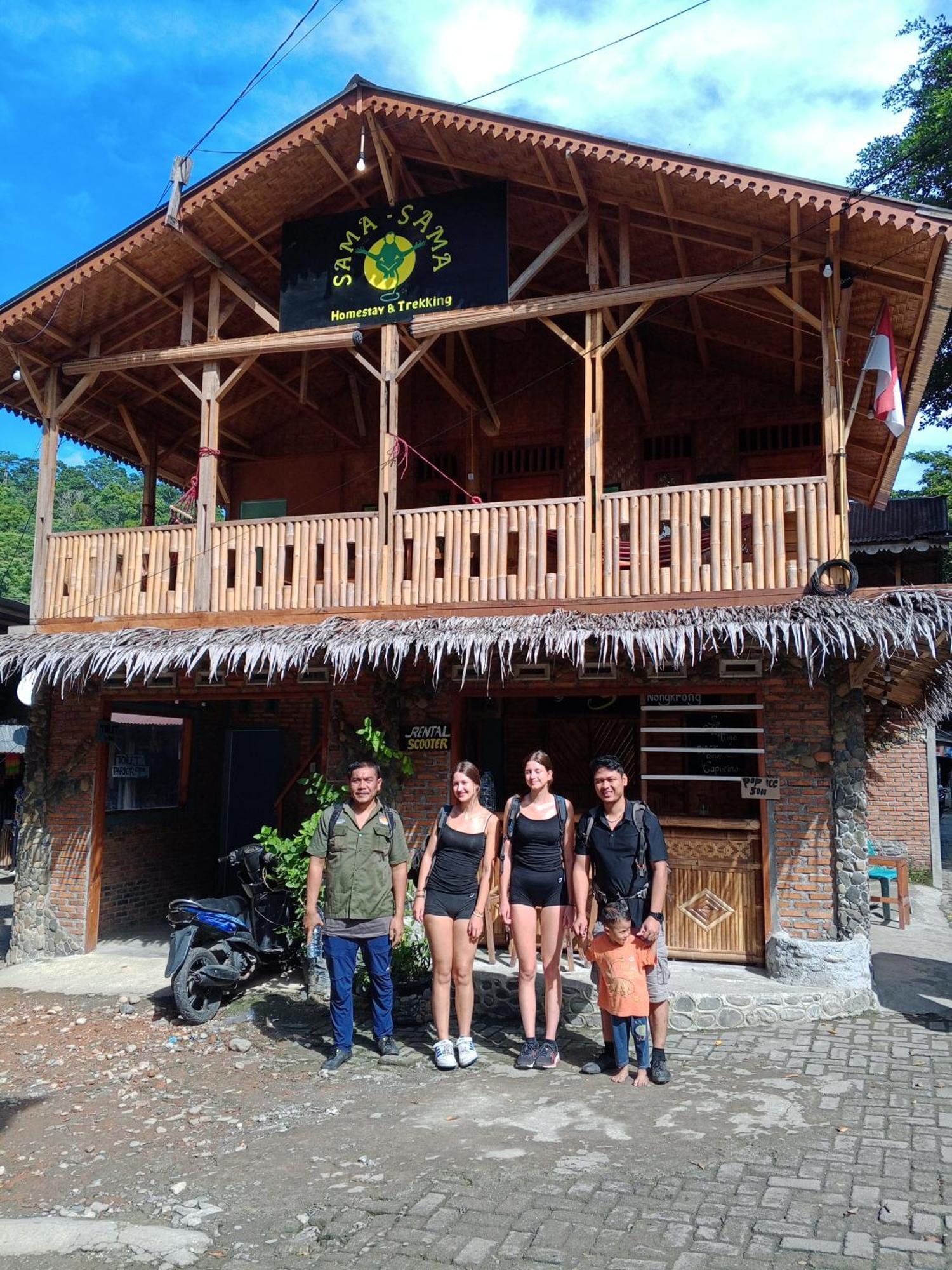 Sama Sama Homestay & Trekking Only Stay Here Book Trekking And Transport With Us Bukit Lawang Exteriér fotografie