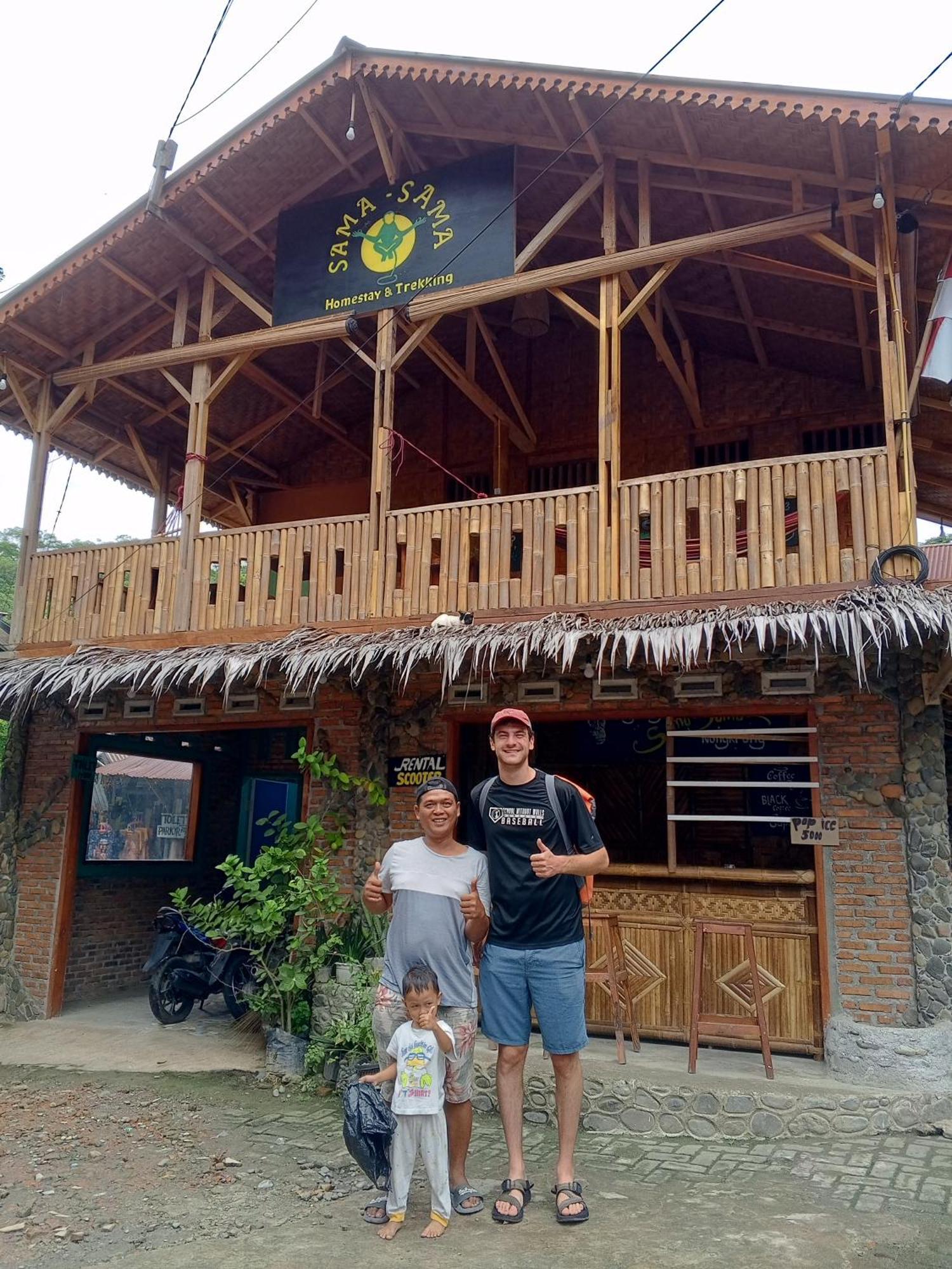 Sama Sama Homestay & Trekking Only Stay Here Book Trekking And Transport With Us Bukit Lawang Exteriér fotografie