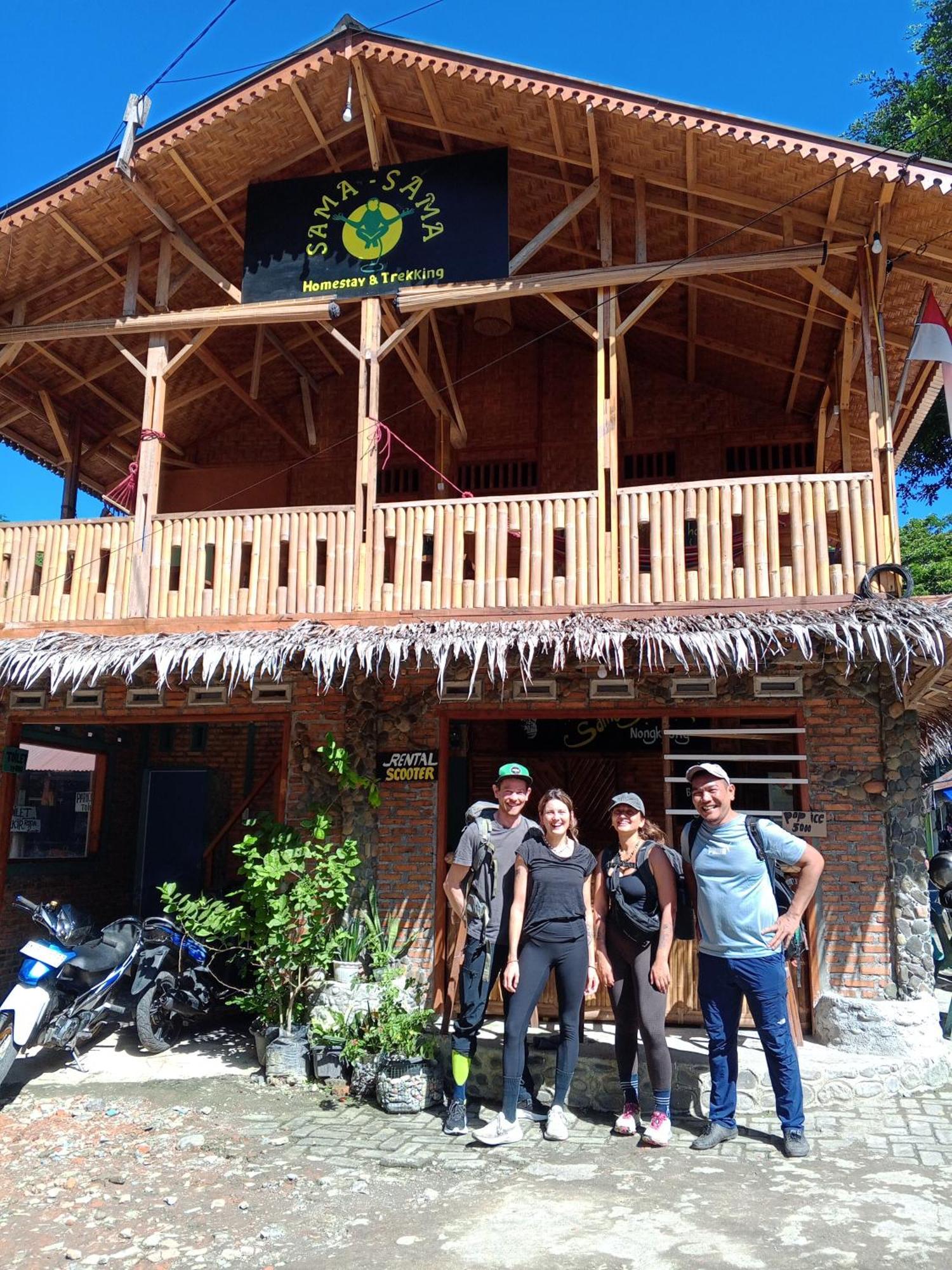Sama Sama Homestay & Trekking Only Stay Here Book Trekking And Transport With Us Bukit Lawang Exteriér fotografie