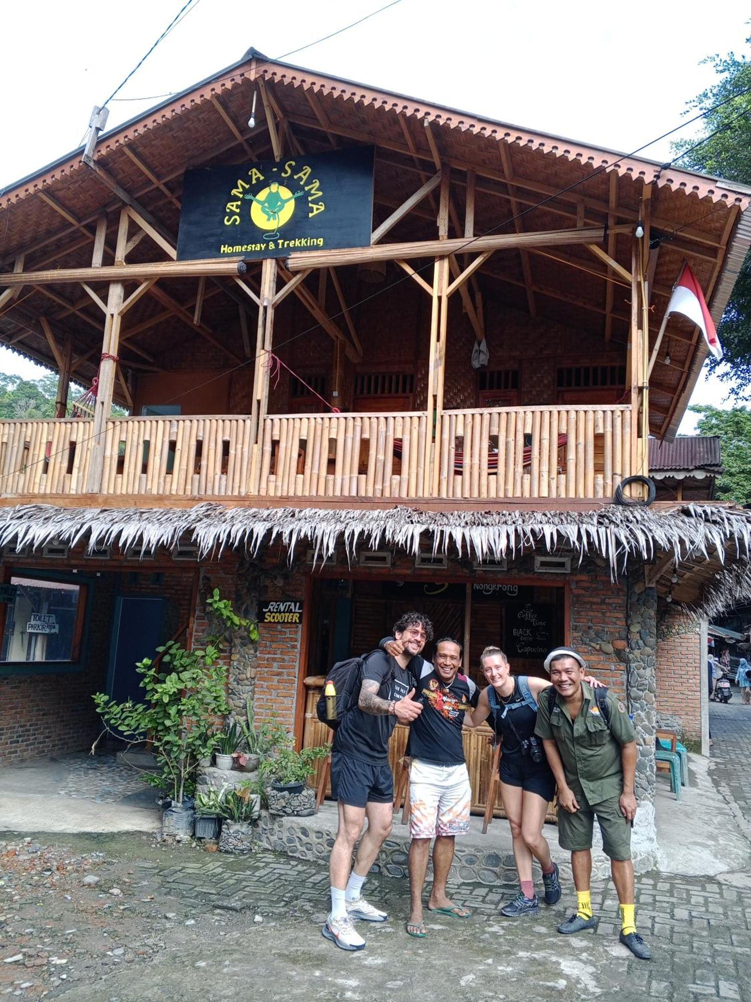 Sama Sama Homestay & Trekking Only Stay Here Book Trekking And Transport With Us Bukit Lawang Exteriér fotografie