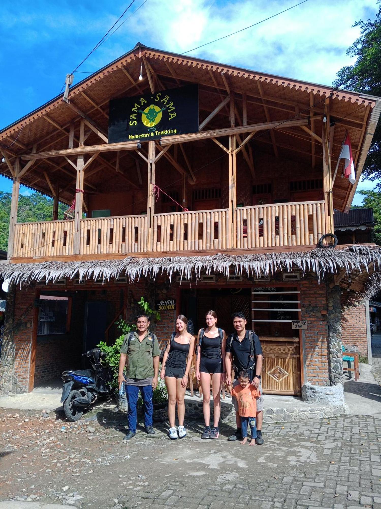 Sama Sama Homestay & Trekking Only Stay Here Book Trekking And Transport With Us Bukit Lawang Exteriér fotografie